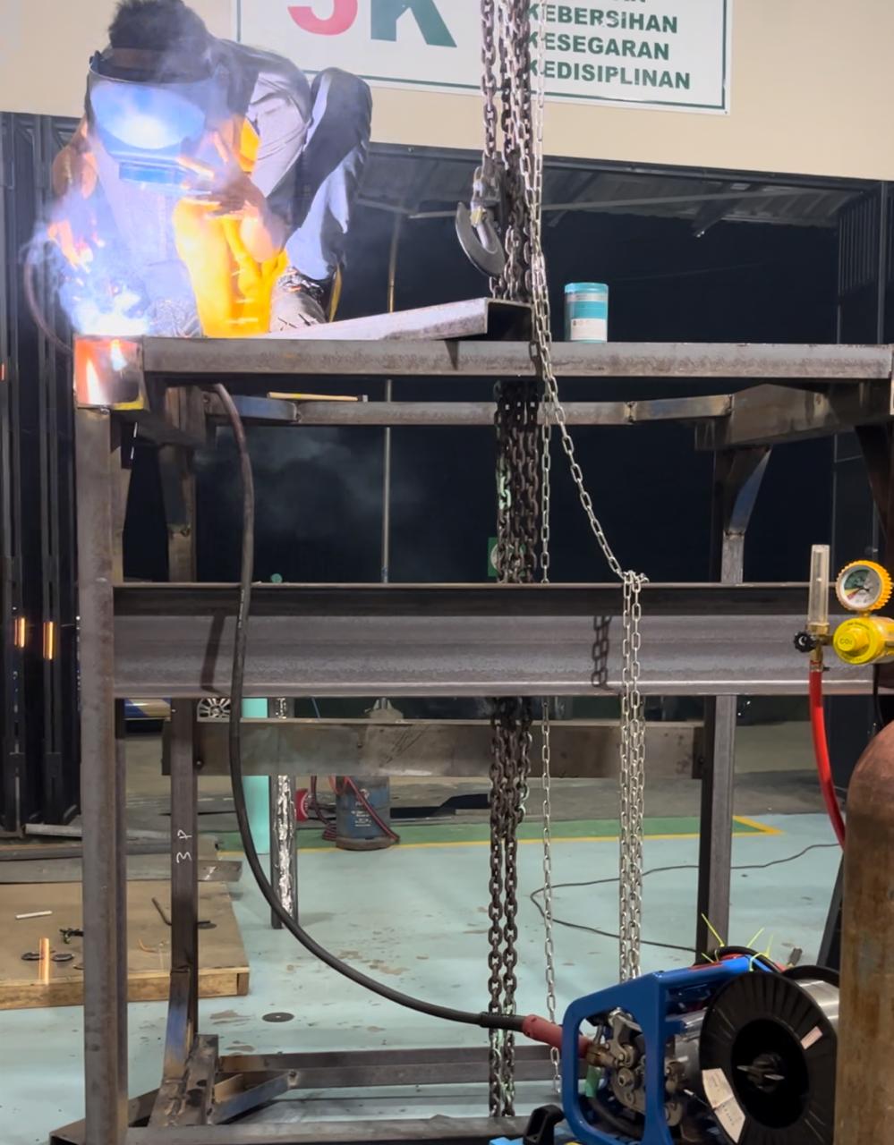 Pembuatan Stand HDS FS.jpeg